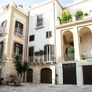 Ta Maison , Bari Włochy